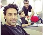 سلفی مجیدی در کنار پسر و برادرش در هواپیما و پیامی که برای هوادارانش نوشت