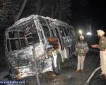 واکنش مردم خشمگین به حادثه تصادف مرگبار اتوبوس در هند (+عكس)