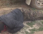کشتار وحشیانه بوسیله تروریست‌های داعش در بیابان‌های اطراف بغداد+ فیلم و تصاویر (18+)