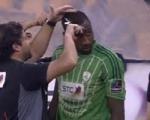 فیلم کوتاه کردن موی بازیکن عربستانی در وسط بازی