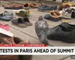 هزاران جفت کفش به نشانه اعتراض به وضعیت ناگوار محیط زیست جهان در میدان رپوبلیک فرانسه