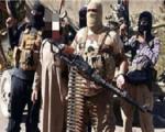 فیلمی از کشتار وحشیانه تروریست‌های داعش در بیابان‌/ داعش دست یک نفر را با ساطور قطع کرد+ تصاویر (16+)