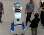 رباتی که در فرودگاه راهنمای رسیدن‌تان به پرواز می‌شود