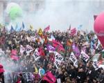معترضان به قانون کار در پاریس با پلیس درگیر شدند