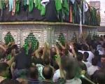آغاز زیارت میلیونی مرقد امام كاظم(ع) همزمان با نصب پرچم های مشكی بر گنبدهای طلایی امامین جوادین