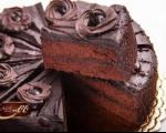 کیک شکلاتی یکی از معروف‌ترین کیک‌های جهان