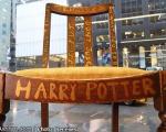 صندلی خالق رمان هری پاتر 400 هزار دلار به فروش رفت (+عکس)