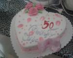 اینم کیک پنجاهمین سالگرد ازدواج پدر شوهر و مادر شوهر