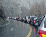 بارش باران در اكثر استان ها/ ترافیك نیمه سنگین در آزاد راه كرج قزوین