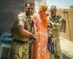 دستگیری یک داعشی با لباس زنانه