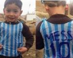 کودک افغانی‌ در آستانه دیدار با لیونل مسی