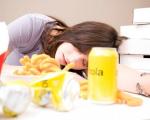 چرا بعد از خوردن غذا احساس خستگی داریم؟