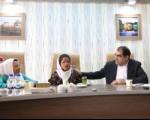 دیدار وزیر بهداشت با دانش‌آموزان "شین‌آبادی"