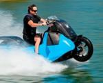 موتورسیکلتی که تبدیل به جت‌‌اسکی می‌شود/حرکت سریع در خشکی و دریا با فاصله ۵ ثانیه