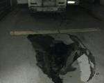 نشست زمین در مشهد خودرو نیسان را فرو برد