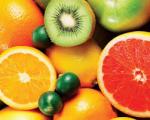 تغذیه/ ضرورت کاهش مصرف میوه‌های آبدار در زمستان